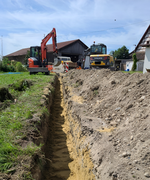 Bagger von AngelBau Tiefbau. Nachunternehmen