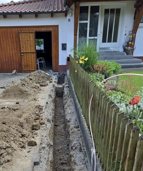 AngelBau Tiefbau: Vorbereitungen für den Hausanschluss